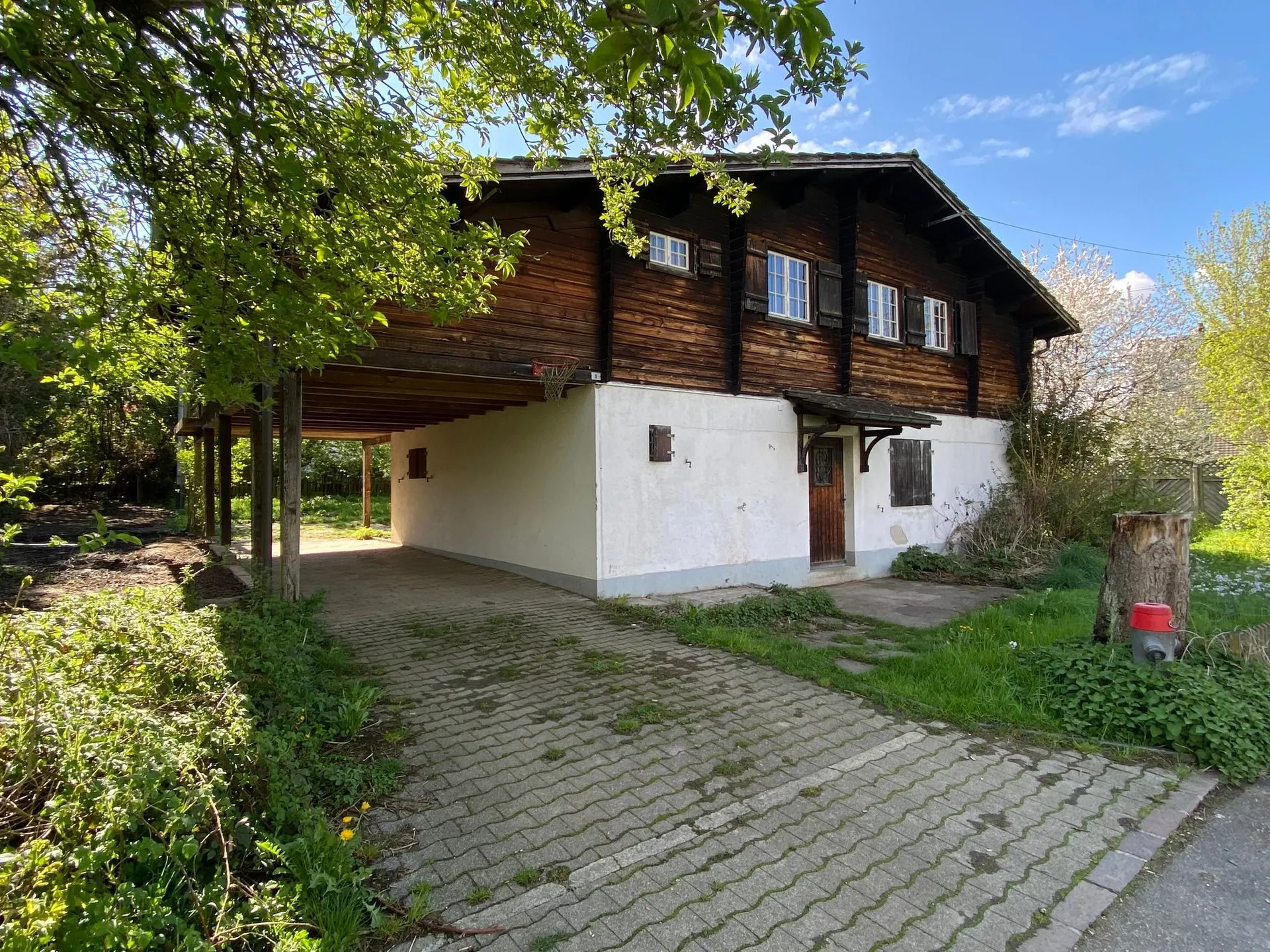 Grundstück mit Potenzial in ruhiger Lage von Hochwald
