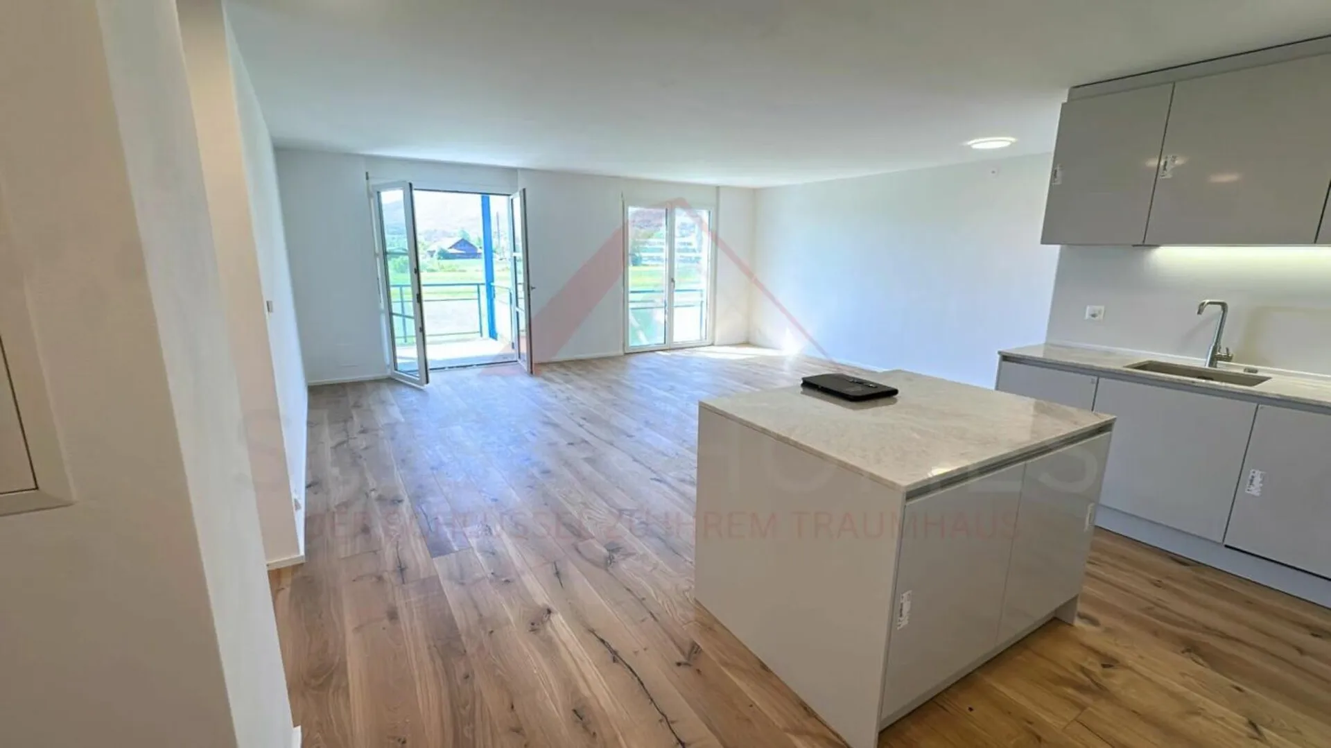 Benvenuti nella vostra nuova casa - stilisticamente rinnovata sulla verde periferia di Solothurn
