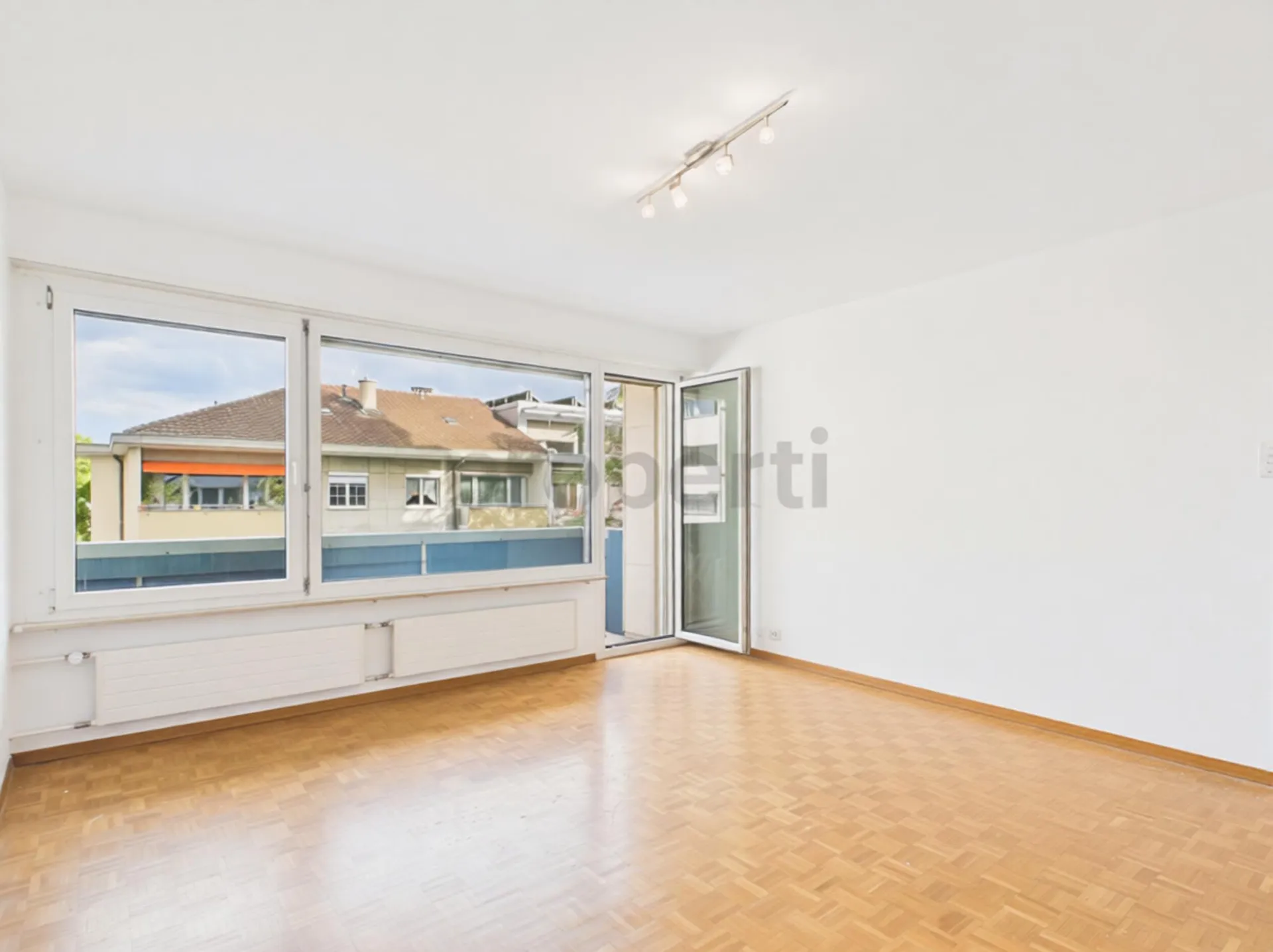 Modern 2-Zimmer-Apartment mit Balkon, Basel