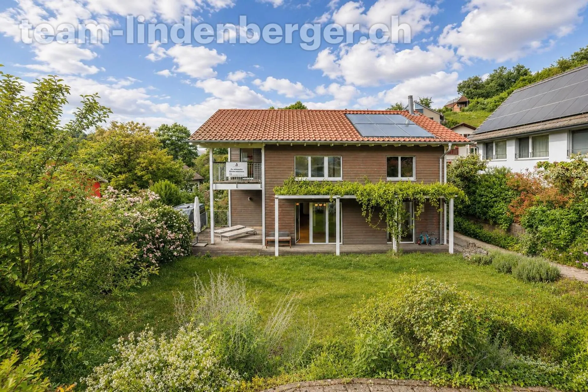 Familienfreundliches 5½ Zi.-Einfamilienhaus mit viel Licht und Garten