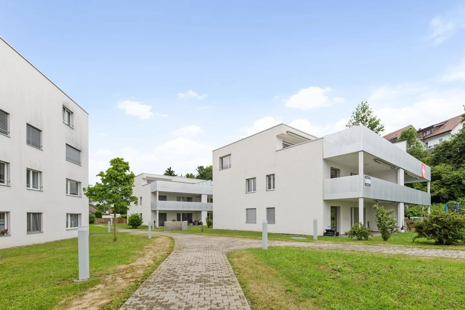 TRAUMHAFTE WOHNUNG AN RUHIGER LAGE ZU VERMIETEN