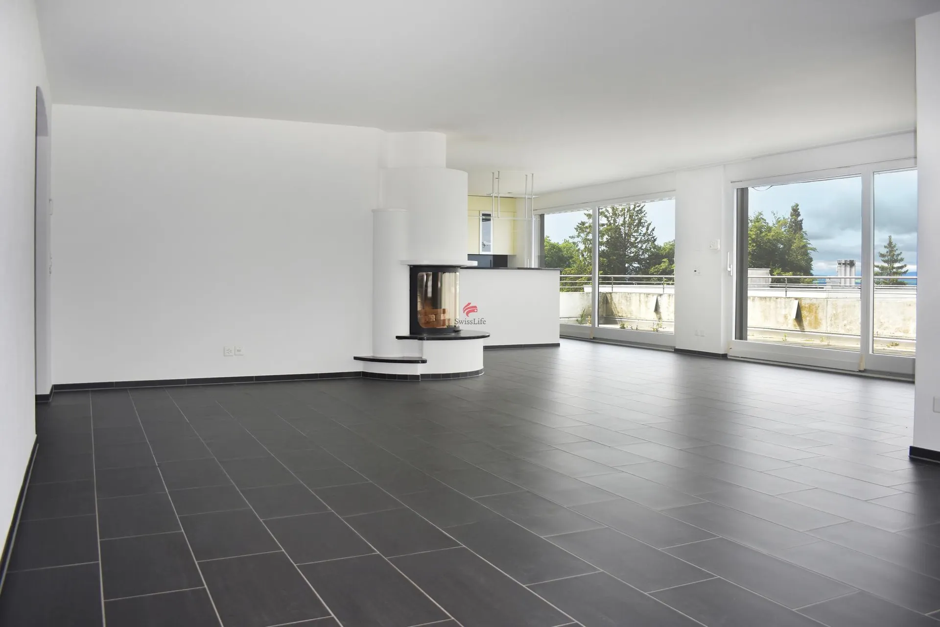 Modern elegance with a view of the green